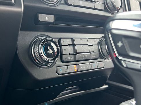 Used 2018 Ford F150 Lariat w/ Equipment Group 502A Luxury image 25