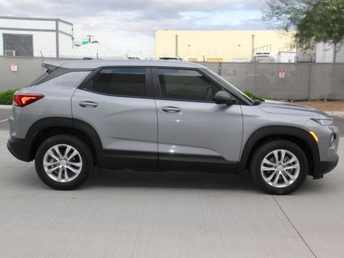 Used 2023 Chevrolet TrailBlazer LS image 4