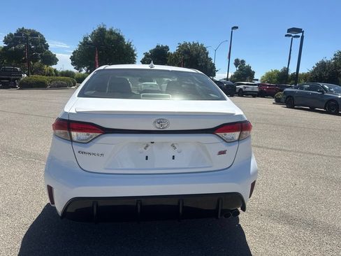 Used 2024 Toyota Corolla SE w/ SE Premium Package FWD image 6