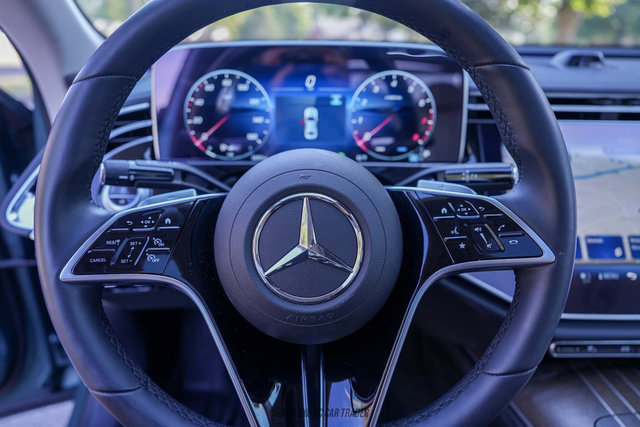 Used 2026 Mercedes-Benz E 450 4MATIC Sedan image 21