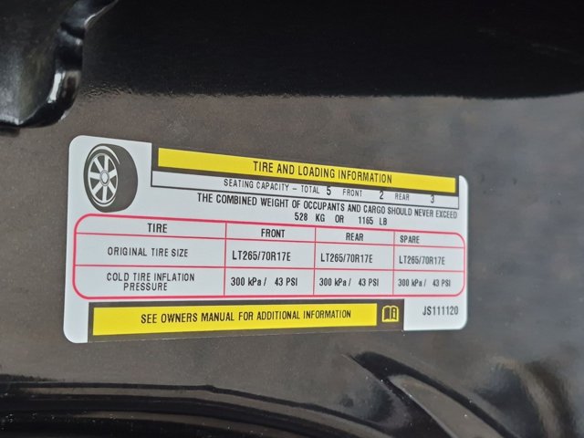 Used 2018 RAM 1500 SLT AWD/4WD image 16