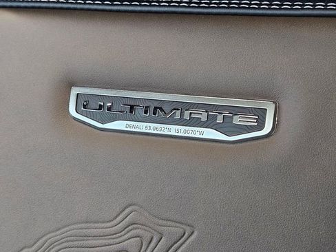New 2026 GMC Acadia Denali Ultimate AWD/4WD image 30