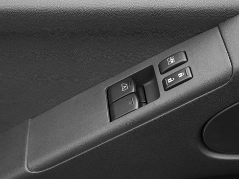 Used 2016 Nissan Frontier SV w/ SV Value Truck Package AWD/4WD image 23