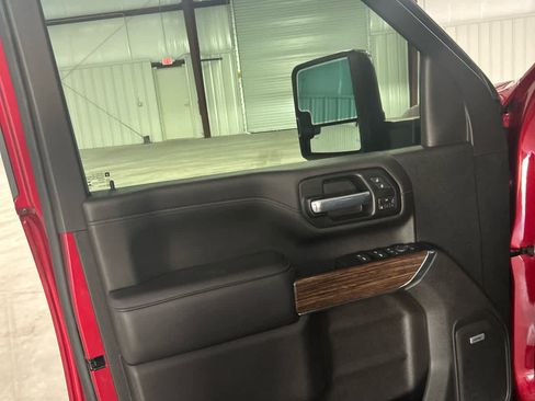 Used 2020 Chevrolet Silverado 2500 High Country w/ Technology Package image 15