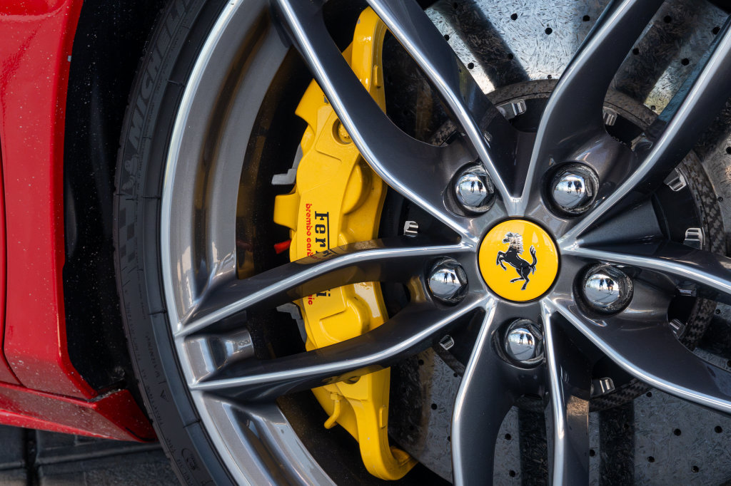 Used 2018 Ferrari 488 Spider RWD image 23