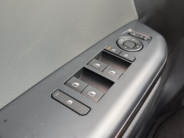New 2026 Kia K4 FWD image 20