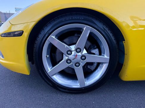 Used 2006 Chevrolet Corvette Convertible w/ Preferred Equipment Group RWD image 26