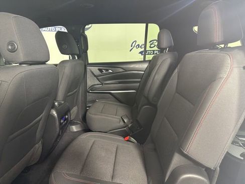 Used 2024 Chevrolet Traverse Z71 w/ Enhanced Driving Package image 4