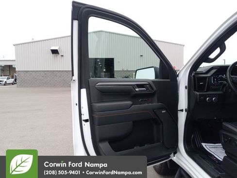 Used 2024 GMC Sierra 1500 AT4 w/ Technology Package image 10