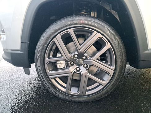 New 2026 Jeep Compass Latitude AWD/4WD image 29