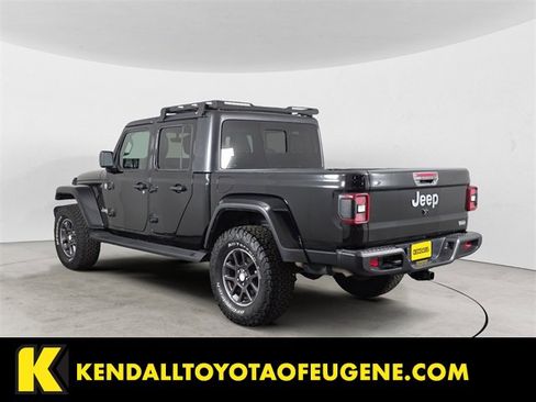 Used 2020 Jeep Gladiator Overland image 3