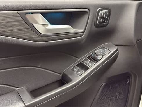 Used 2024 Ford Escape Platinum image 15