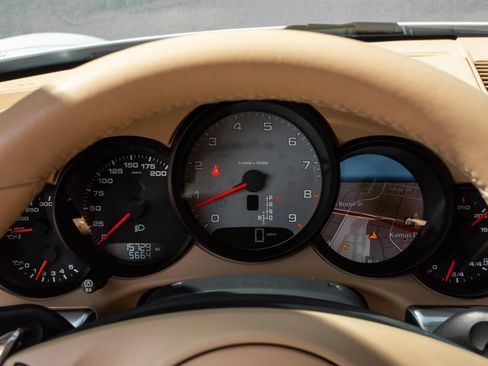 Used 2013 Porsche 911 Carrera 4S AWD/4WD image 9