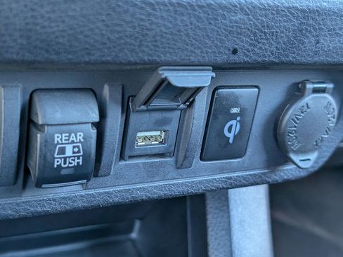 Used 2021 Toyota Tacoma TRD Off-Road image 21