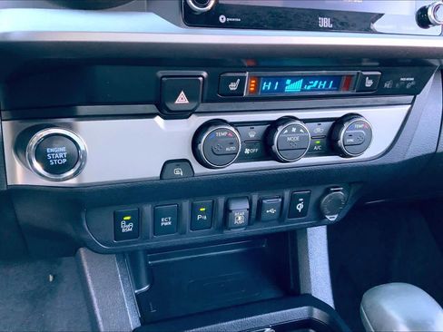 Used 2023 Toyota Tacoma Limited image 33