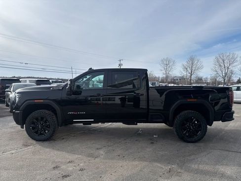 New 2026 GMC Sierra 2500 AT4 w/ AT4 Premium Plus Package image 4