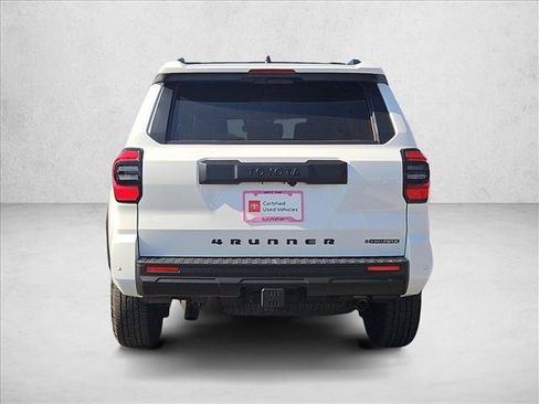 Certified 2026 Toyota 4Runner TRD Off-Road Premium AWD/4WD image 8