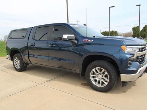 Used 2023 Chevrolet Silverado 1500 LT image 3