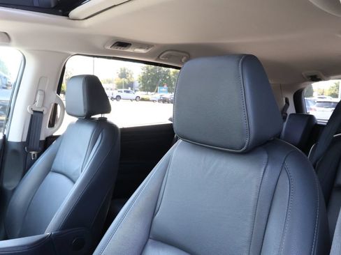 Used 2025 Honda Odyssey EX-L image 10