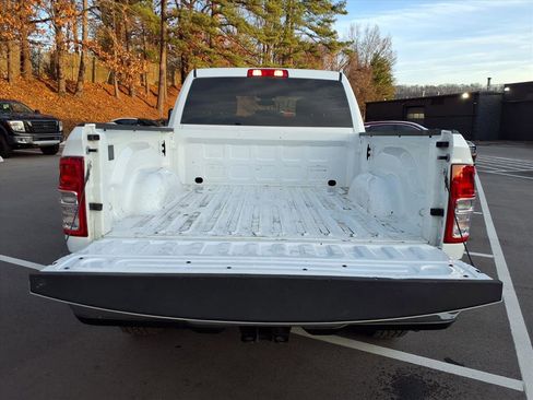 Used 2024 RAM 2500 Big Horn image 11