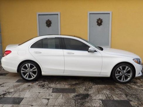 Used 2018 Mercedes-Benz C 300 4MATIC Sedan image 10