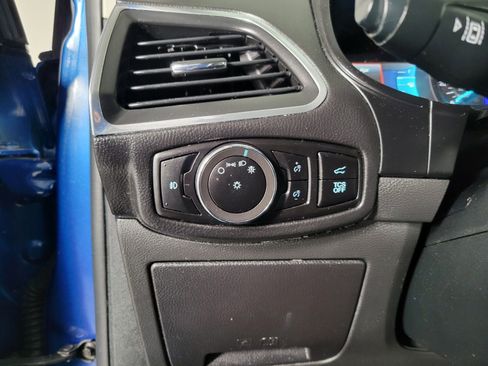 Used 2023 Ford Edge Titanium w/ Class II Trailer Tow Package image 29