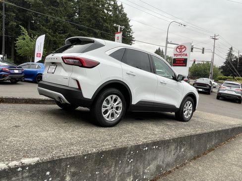 Used 2024 Ford Escape Active AWD/4WD image 8