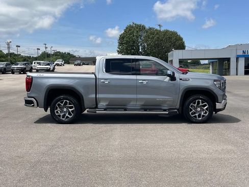 New 2026 GMC Sierra 1500 SLT w/ SLT Premium Plus Package AWD/4WD image 3