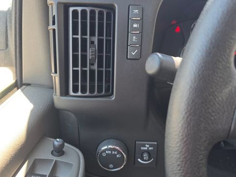 Used 2024 GMC Savana 2500 w/ Driver Convenience Package RWD image 20