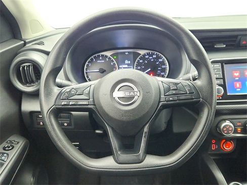 Used 2023 Nissan Kicks S image 15