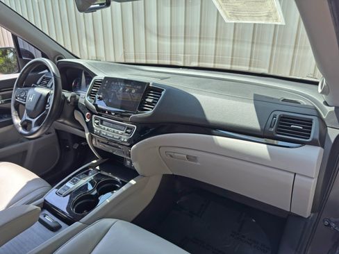 Used 2020 Honda Pilot Touring image 14
