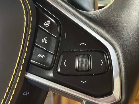 Used 2021 Chevrolet Corvette Stingray Premium Cpe w/ Z51 Performance Package RWD image 36