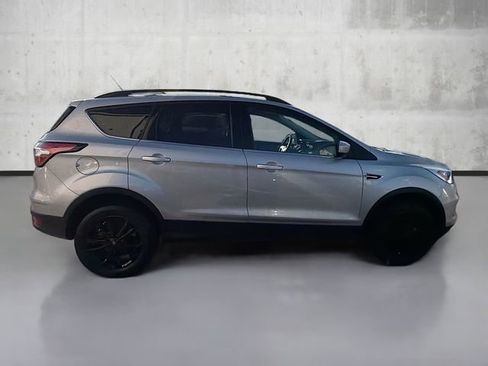 Used 2018 Ford Escape SEL image 4