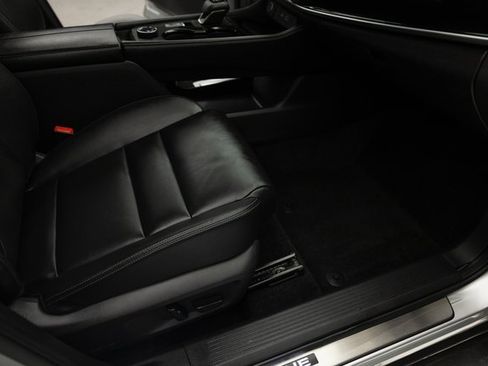 Used 2023 Nissan Rogue SL w/ SL Premium Package image 10