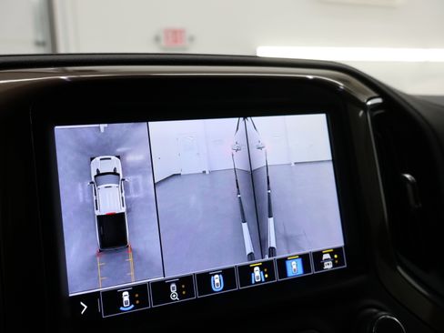 Used 2021 Chevrolet Silverado 2500 High Country w/ Z71 Off-Road Package image 21