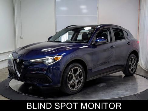 Used 2018 Alfa Romeo Stelvio Sport w/ Quick Order Package 22J Sport AWD/4WD image 4