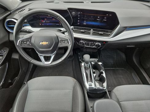 Certified 2024 Chevrolet Trax LT w/ Driver Confidence Package FWD image 12
