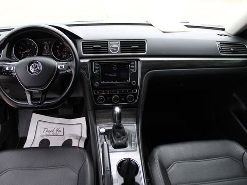 Used 2017 Volkswagen Passat 1.8T SE FWD image 24