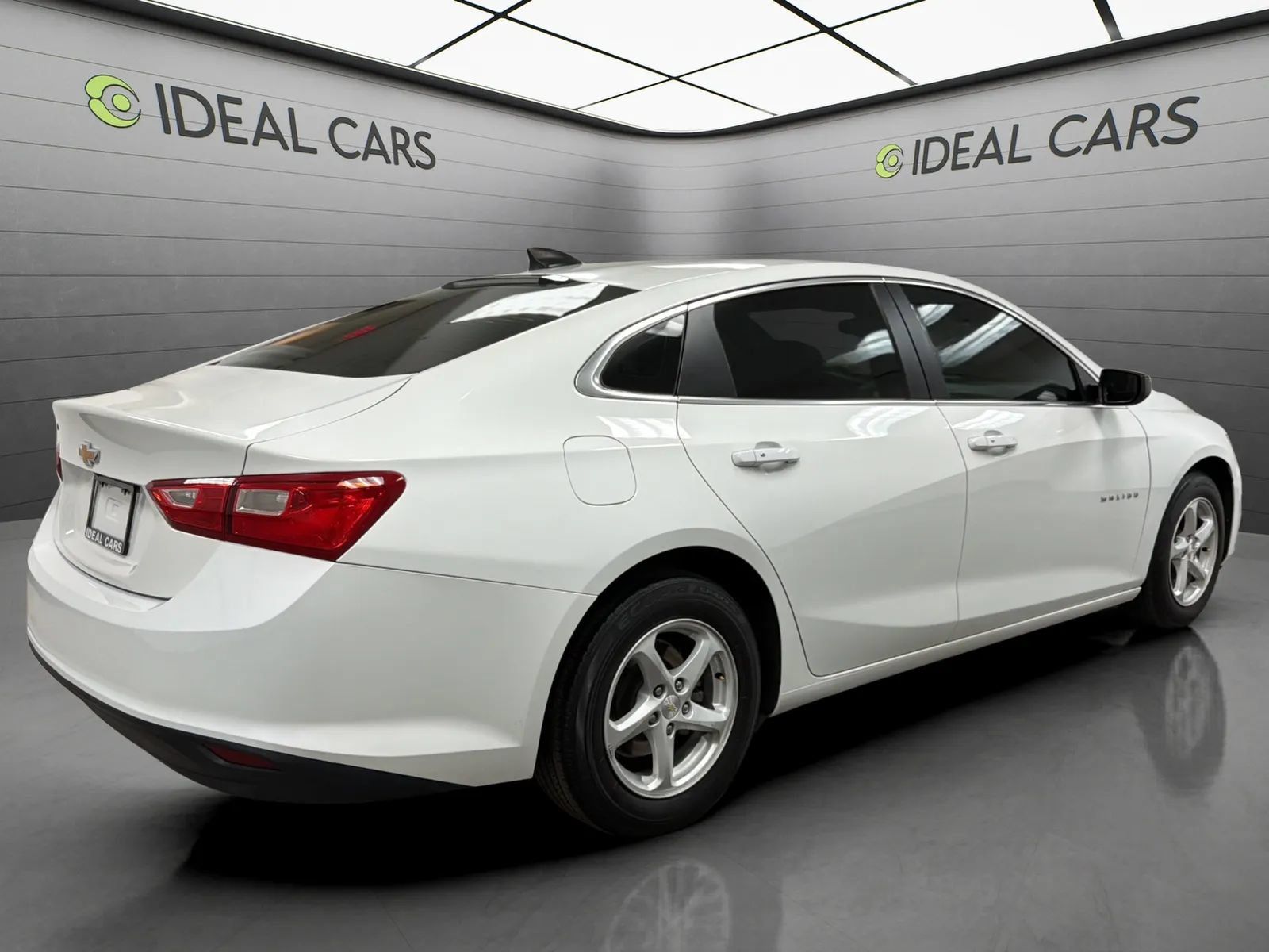 Used 2017 Chevrolet Malibu LS w/ LPO, Convenience Package 1 FWD image 5