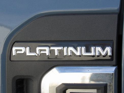 Used 2023 Ford F450 Platinum w/ FX4 Off-Road Package AWD/4WD image 13