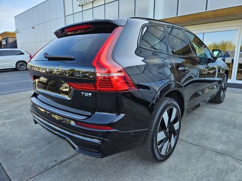 Certified 2025 Volvo XC60 T8 Plus w/ Protection Package Premier AWD/4WD image 5