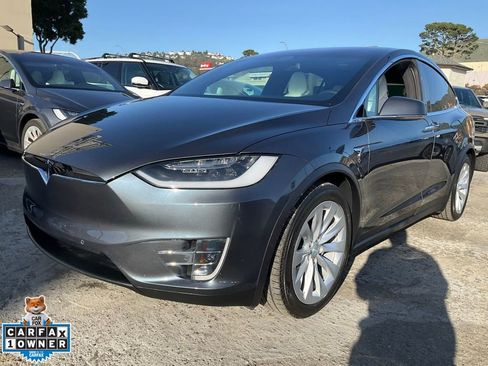Used 2017 Tesla Model X 100D image 97