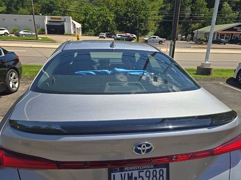 Used 2021 Toyota Avalon XSE FWD image 5