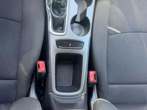 Used 2017 Chevrolet Cruze LT FWD image 37
