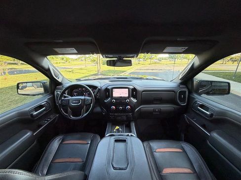 Used 2020 GMC Sierra 1500 AT4 w/ AT4 Preferred Package AWD/4WD image 17