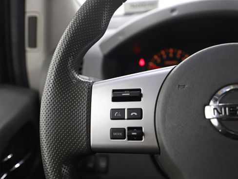 Used 2019 Nissan Frontier SV image 25