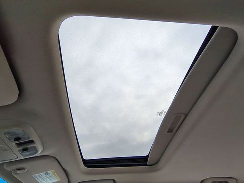 Used 2010 Ford Fusion SEL image 17