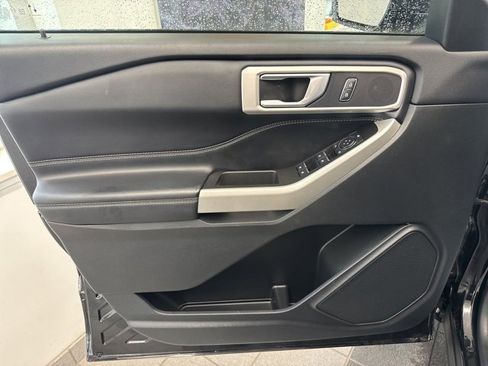 Certified 2022 Ford Explorer XLT w/ Equipment Group 202A image 21