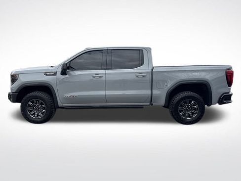 Used 2024 GMC Sierra 1500 AT4X image 2