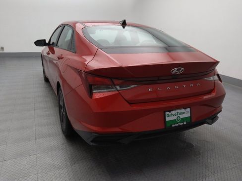 Used 2021 Hyundai Elantra SEL FWD image 6